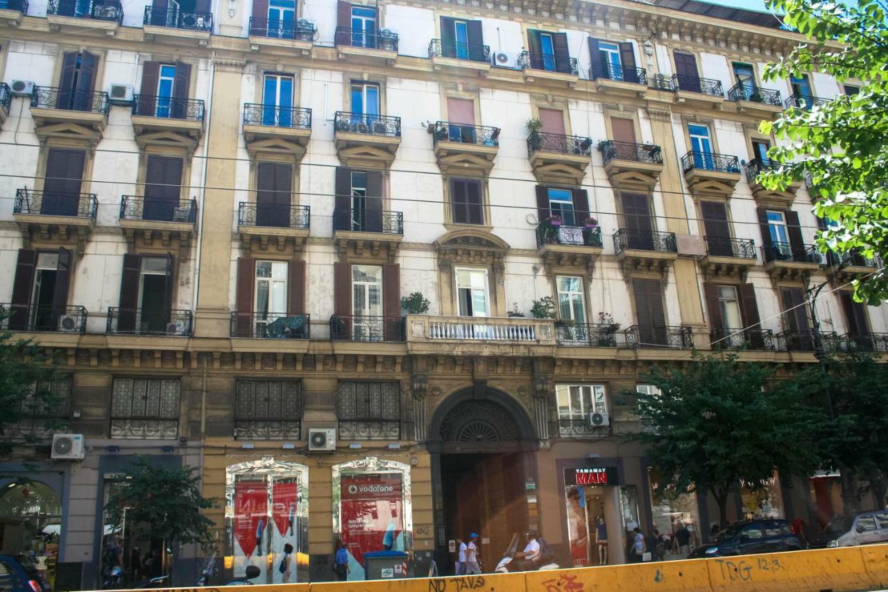 Bianchi Mediterranei B&B Napoli Ngoại thất bức ảnh
