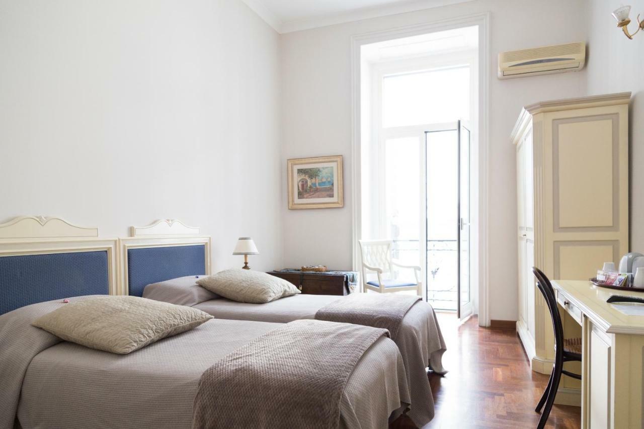 Bianchi Mediterranei B&B Napoli Ngoại thất bức ảnh